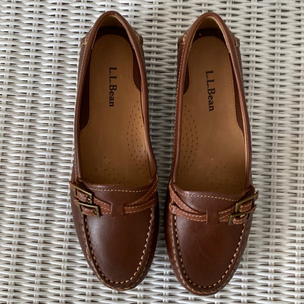 Womens LL BEAN  driving moccasins, never worn